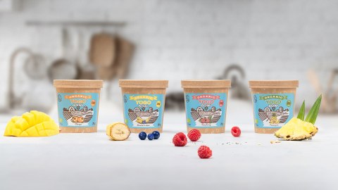 Bio yogo bowl with chia - banana and acai - kraft cup 70g Bio yogo bowl with chia - banana and acai - kraft cup 70g