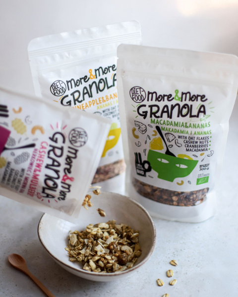 Bio Granola More&More - Makadamia i Ananas 300 g