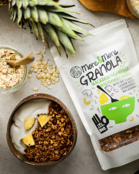 Bio Granola More&More - Makadamia i Ananas 300 g