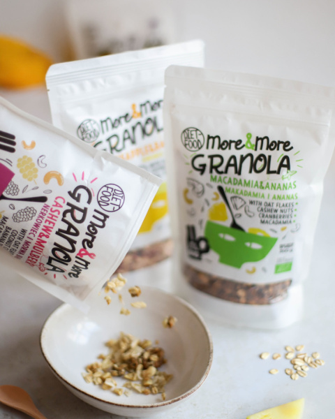 Bio Granola More&More - Mango and Black Currant 300 g