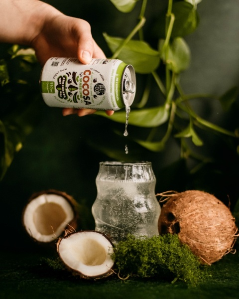 Cocosa Woda Kokosowa z młodego kokosa Gazowana 330 ml