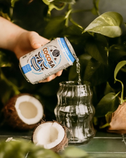 Cocosa Woda Kokosowa z młodego kokosa Niegazowana 330 ml (kaucja)