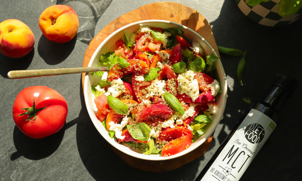 [RECIPE] Light and Energizing Salad with Coconut MCT Oil Dressing #8